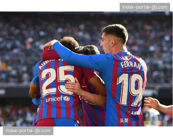 从失误到进球：全景回顾瓦伦西亚对阵阿尔梅里亚比赛中一次历时13秒的反击