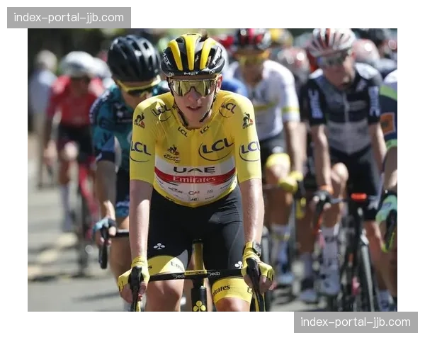 波加查巴黎-鲁贝补给1505克碳水，创赛事能量摄入纪录